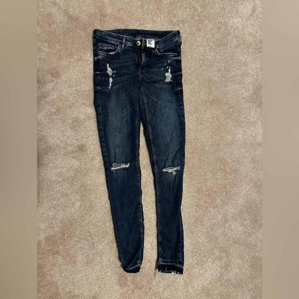 H&M Distressed Skinny Jeans